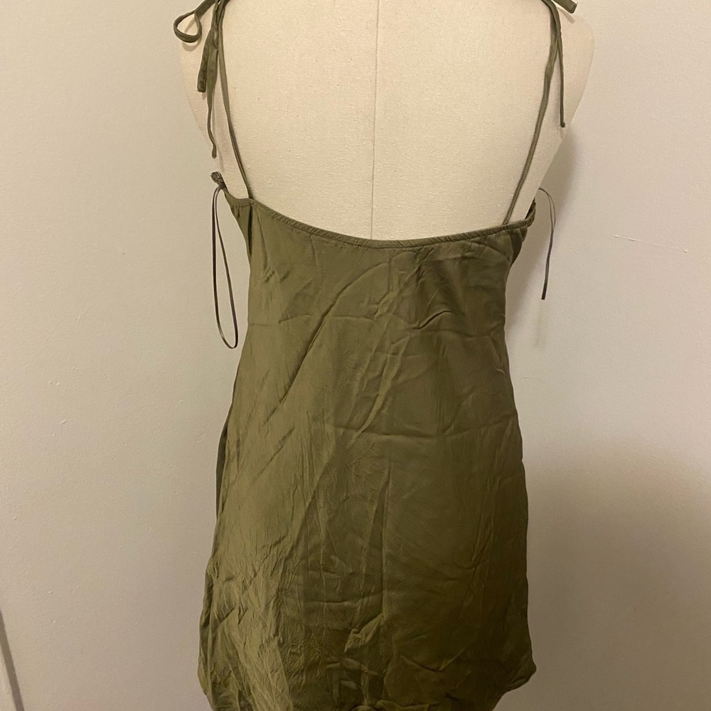 ASTR The Label Olive Green Dress - Picture 3 of 4